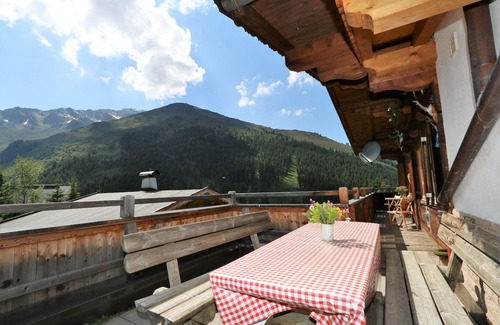 Fuegenberg Apartment | apartment Gipfelstürmer directly on the ski slope