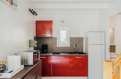 Merdrignac House | Apartment 'Gite La Pommeraie' with Private Terrace