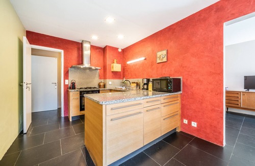 Bogeve Apartment | Apartment "Gîte Le Jorat - B" with Private Terrace & Wi-Fi