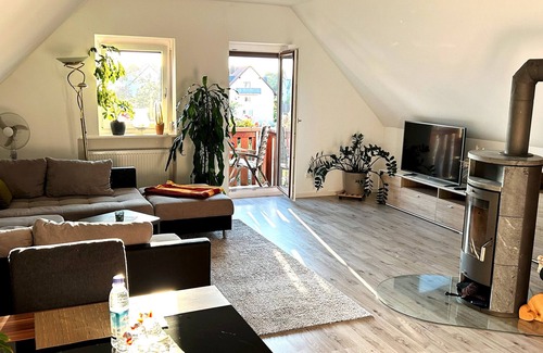 Hallbergmoos Apartment | Apartment 'Goldach' with Balcony and Wi-Fi