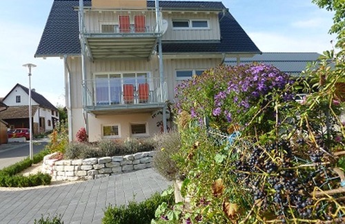 Salem Apartment | Apartment 'Golden Delicious' with Shared Terrace, Shared Garden and Wi-Fi