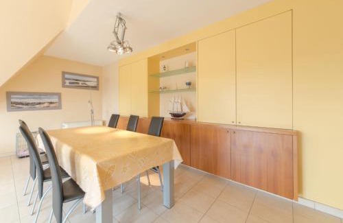 Klemskerke Apartment | Apartment Goldsands II 402 Top floor with parking by Interhome
