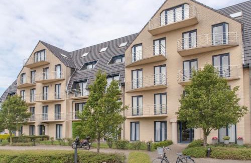 Klemskerke Apartment | Apartment Goldsands II 402 Top floor with parking by Interhome