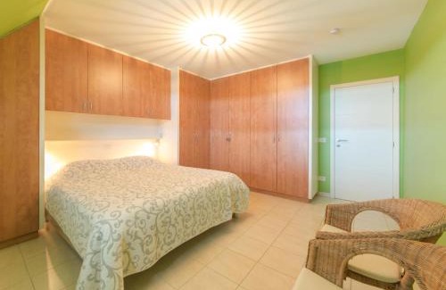 Klemskerke Apartment | Apartment Goldsands II 402 Top floor with parking by Interhome