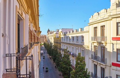 Centro Comercial Apartment | Apartment 'Góngora Dm' with Private Terrace, Wi-Fi and Air Conditioning