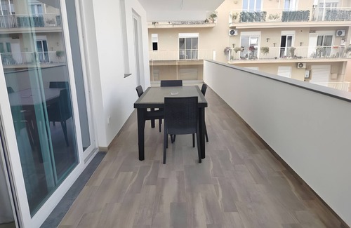 Milazzo Apartment | Apartment 'Grace Home 1' with Sea View, Wi-Fi and Air Conditioning