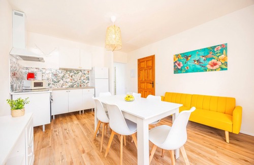 Cala Ferrera Apartment | Apartment 'Gran Sol Family 3' with Shared Pool, Wi-Fi and Air Conditioning