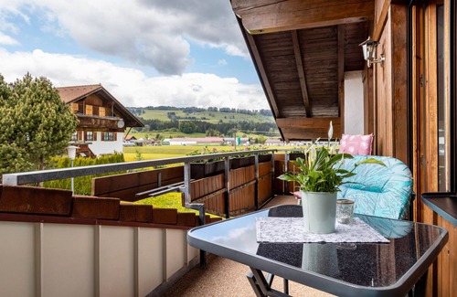 Wertach Apartment | Apartment 'Grünten' with Mountain View, Shared Garden and Wi-Fi