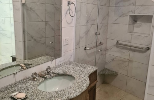 Jardim Praiano Apartment | Apartment Guarujá/Enseada - 1 suite and 3 bedrooms - WI-FI