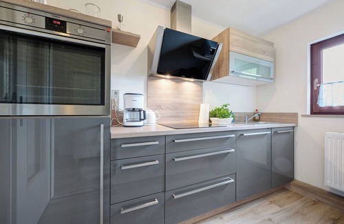 Sankt Michaelisdonn Apartment | Apartment 'Hoper Mühle' with Balcony and Wi-Fi