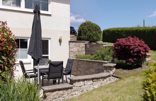 Bad Waldsee Apartment | Apartment 'Haisterkirch' with Private Terrace and Wi-Fi