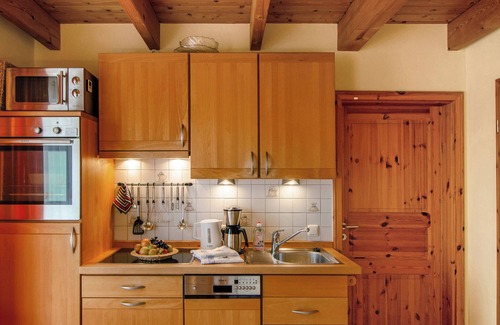 Spiekeroog Apartment | Apartment 'Haus Admiral - Fewo Nordlicht' with Private Terrace, Private Garden and Wi-Fi