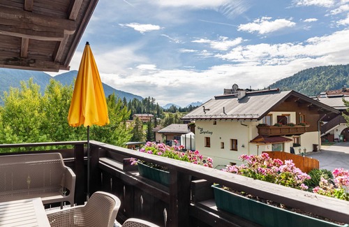 Seefeld in Tirol Apartment | Apartment "Haus Excelsior Top 26/27" with Mountain View, Shared Garden & Wi-Fi