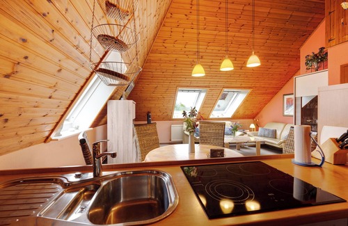 Wittmoldt Apartment | Apartment 'Haus Fahrenkrog' with Private Garden and Wi-Fi