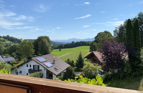 Bad Kohlgrub Apartment | Apartment 'Haus im Oberland - Fewo Berg' with Mountain View, Balcony and Wi-Fi
