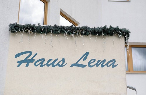 Solda Apartment | Apartment "Haus Lena" with Balcony and Wi-Fi