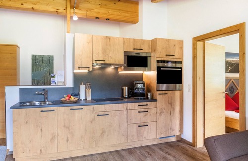 Madseit Apartment | Apartment 'Haus Marchegg - Edelweiß' with Mountain View, Balcony and Wi-Fi