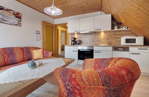 Meldorf Apartment | Apartment 'Haus Stoldt, Wohnung 1' with Shared Terrace, Shared Garden and Wi-Fi