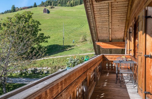 Villabassa Apartment | Apartment Häuslerhof Tilia with Mountain View, Balcony & Wi-Fi