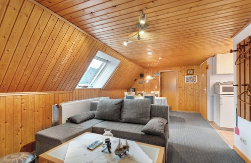 Weddingstedt Apartment | Apartment 'Hecke' with Shared Garden and Wi-Fi