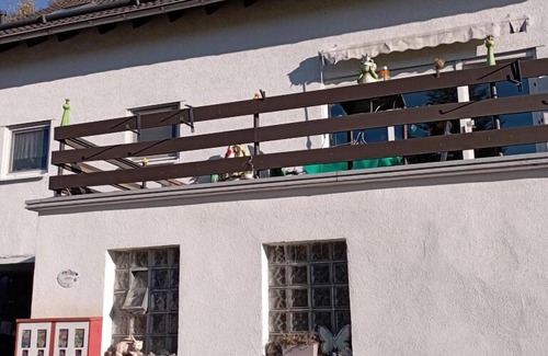 Emmerzhausen Apartment | Apartment Hees - Large apartment