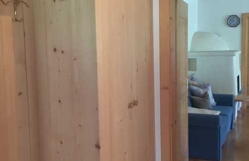 Fundres Apartment | Apartment Hegidex