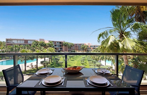 Salgados Apartment | 'Apartment Herdade dos Salgados' close to the Beach with Shared Pool & Wi-Fi