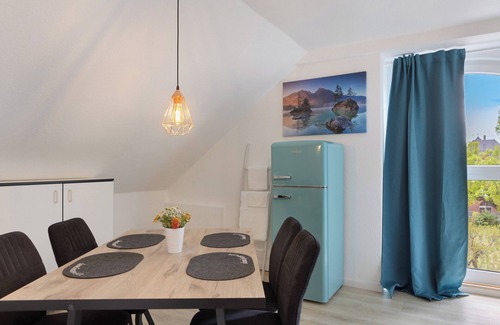 Bettenhausen Apartment | Apartment 'Herkules' with Balcony, Wi-Fi and Air Conditioning
