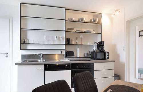 Bettenhausen Apartment | Apartment 'Herkules' with Balcony, Wi-Fi and Air Conditioning