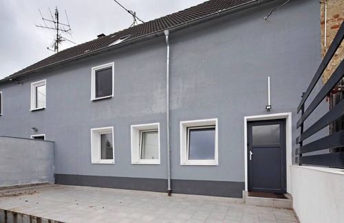 Deffingen Apartment | Apartment 'Heß' with Private Terrace, Private Garden and Wi-Fi