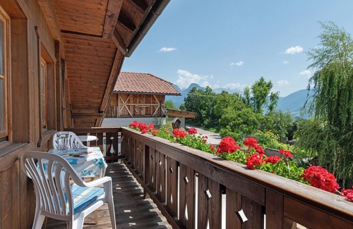 Renon Apartment | Apartment 'Himmelschlüssel' with Mountain View, Shared Garden and Wi-Fi
