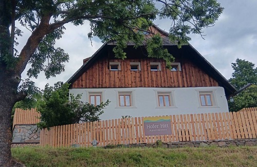 Renon Ski Chalet | Apartment 'Hofer Hitt 1' with Mountain View, Private Terrace and Wi-Fi