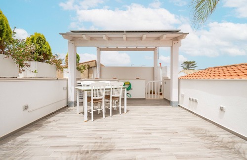 Calasetta Apartment | Apartment 'Home 101' with Sea View, Wi-Fi and Air Conditioning