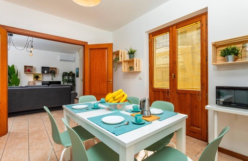 Coste Apartment | Apartment 'Home Centrum 2' with Sea View, Wi-Fi and Air Conditioning
