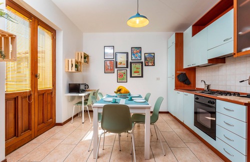 Coste Apartment | Apartment 'Home Centrum 2' with Sea View, Wi-Fi and Air Conditioning