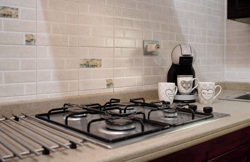 Giovinazzo Apartment | Apartment 'Home Sweet Home' with Balcony, Wi-Fi and Air Conditioning