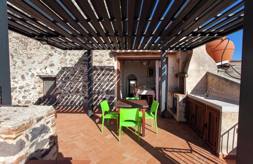 Orosei Apartment | Apartment "Hora Vona" with Sea View, Terrace & Wi-Fi