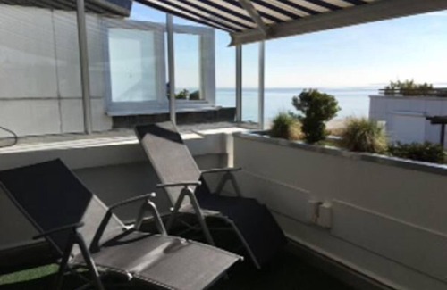 Scharbeutz Apartment | Apartment house Terrassenhügel - Strandallee 140, direct beach location -Teilseebli