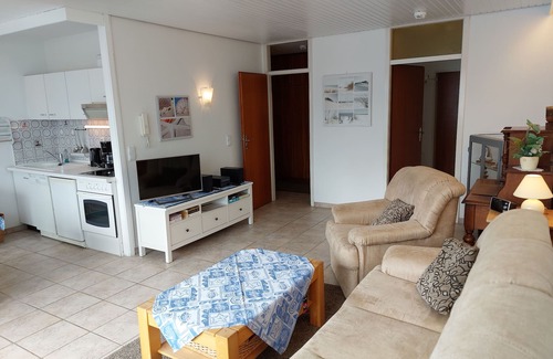 Scharbeutz Apartment | Apartment house Terrassenhügel - Strandallee 140 - direct beach location - lake view
