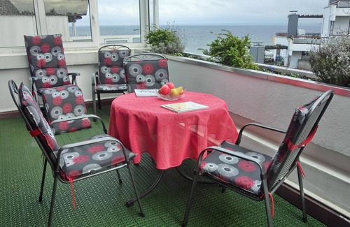 Scharbeutz Apartment | Apartment house Terrassenhügel - Strandallee 140 - direct beach location - lake view