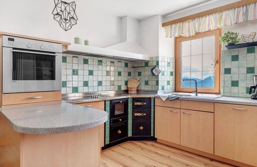 Aldino Apartment | Apartment 'Huanzhof Ferienwohnung Lerch' with Mountain View, Private Terrace and Wi-Fi
