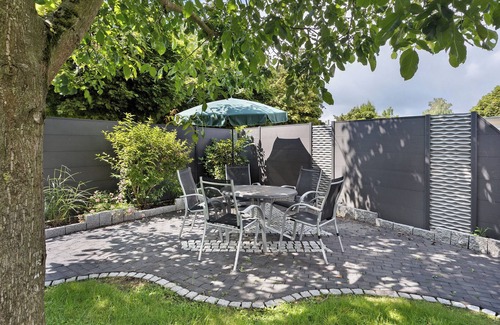 Region Hannover District Apartment | Apartment 'Hus An´t Water' with Sea View, Wi-Fi and Air Conditioning