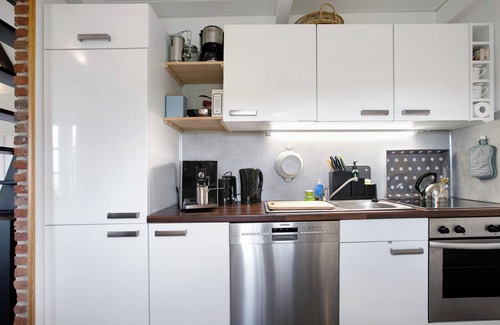Ockholm Apartment | Apartment 'Hyggelig Am Deich - Ockholm' with Private Terrace, Shared Garden and Wi-Fi