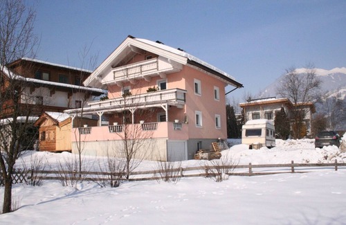 Zillertal Apartment | Apartment in Aschau near Ski Hochzillertal