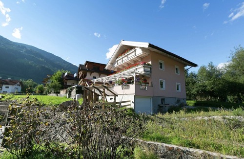Zillertal Apartment | Apartment in Aschau near Ski Hochzillertal