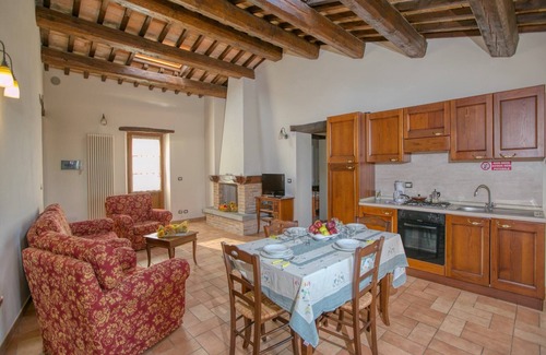 SantʼAngelo in Vado Villa | Apartment in Sant'Angelo near Medieval Town