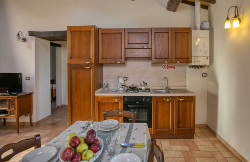 SantʼAngelo in Vado Villa | Apartment in Sant'Angelo near Medieval Town
