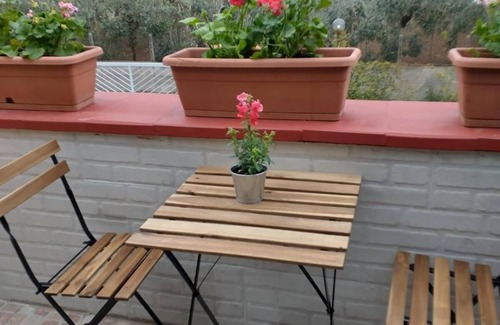 Pontecagnano Faiano Apartment | Apartment 'Ida's' with Mountain View, Wi-Fi and Air Conditioning