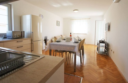Mali Maj Other | Apartment ideal for couples with free Wi-Fi, air-conditioning and parking