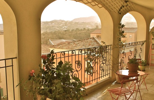 L'Ile-Rousse Apartment | Apartment ideally located in L'Ile Rousse, 200m from the beach